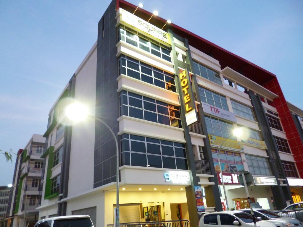 9 Square Hotel - Bangi Exterior foto
